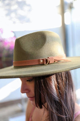 Flat Brim Buckle Hat - Olive