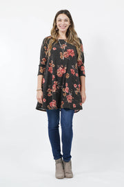 PLUS SIZE Floral Two-Pocket Tunic