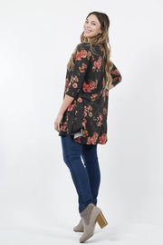 PLUS SIZE Floral Two-Pocket Tunic