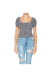 FLORAL PRINT PUFF SHORT SLEEVE PEASANT TOP