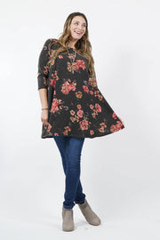 PLUS SIZE Floral Two-Pocket Tunic
