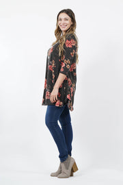 PLUS SIZE Floral Two-Pocket Tunic